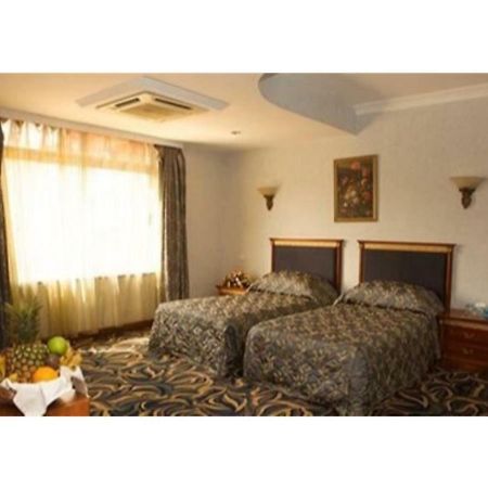 City Royal Resort Hotel Kyambogo  Exteriér fotografie