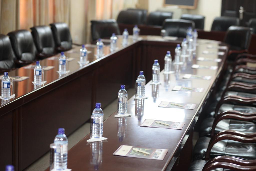 City Royal Resort Hotel Kyambogo  Exteriér fotografie