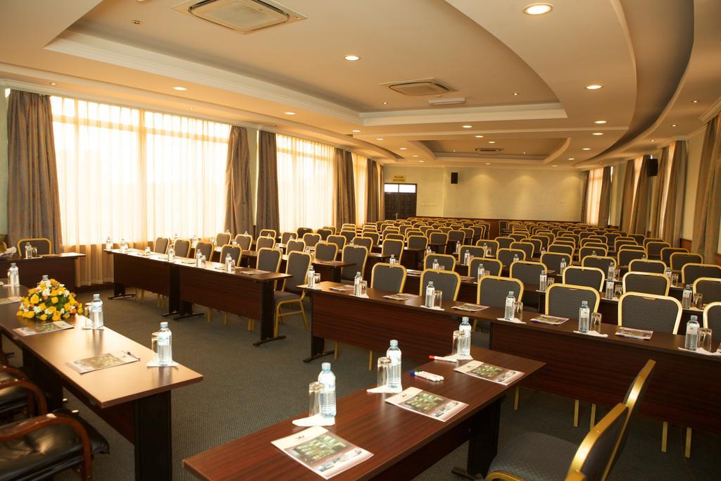 City Royal Resort Hotel Kyambogo  Pokoj fotografie