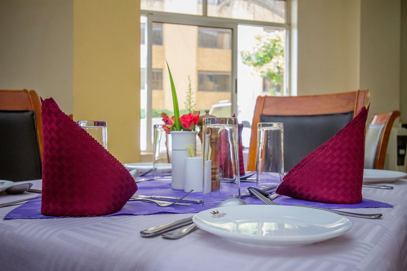 City Royal Resort Hotel Kyambogo  Exteriér fotografie